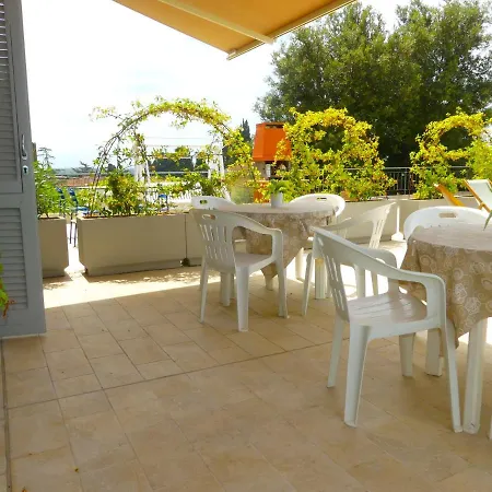 Il Fiore Di Monnalisa Bed & Breakfast *